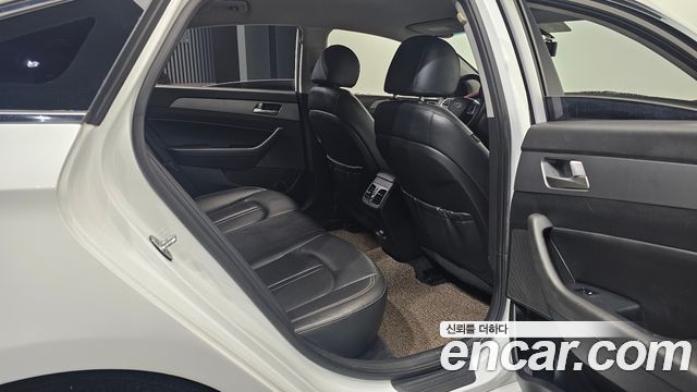 Hyundai Sonata 2019 — photo 17