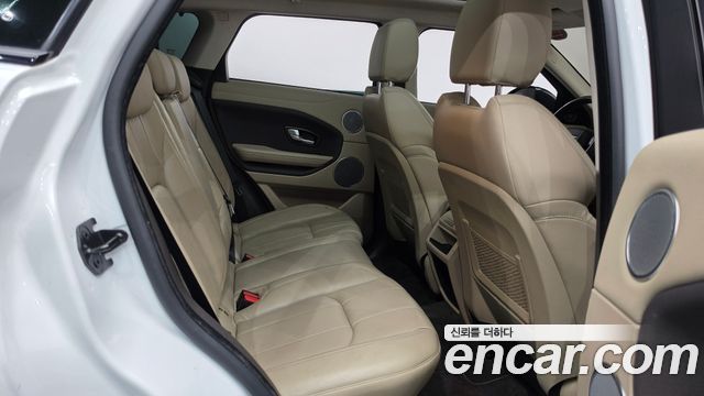 Land Rover Range Rover Evoque 2019 — photo 17