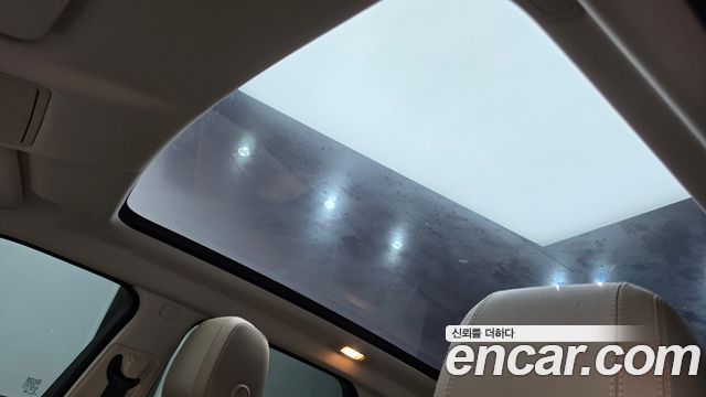 Land Rover Range Rover Evoque 2019 — photo 23