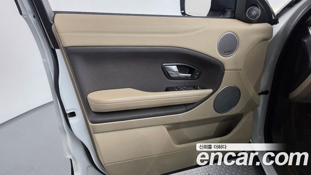 Land Rover Range Rover Evoque 2019 — photo 14
