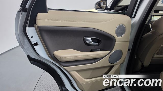Land Rover Range Rover Evoque 2019 — photo 15