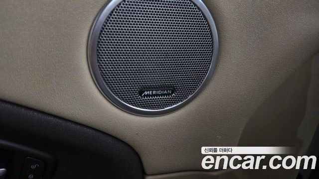 Land Rover Range Rover Evoque 2019 — photo 33