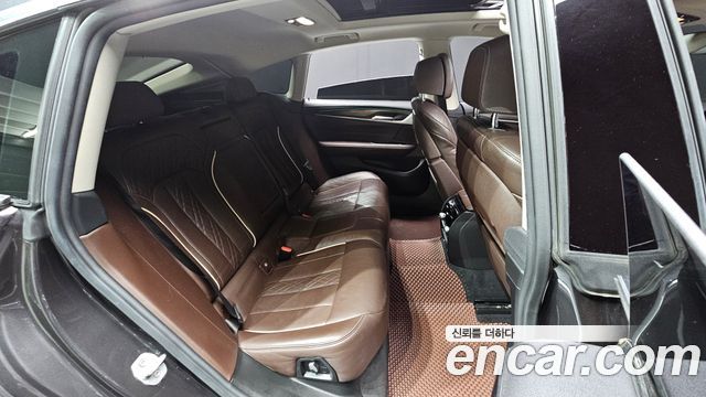 BMW Gran Turismo 2020 — photo 11