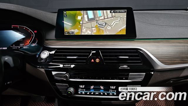 BMW Gran Turismo 2020 — photo 19