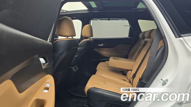 Hyundai Santafe 2023 — photo 12