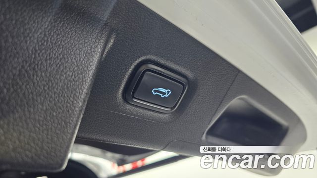 Hyundai Santafe 2023 — photo 19