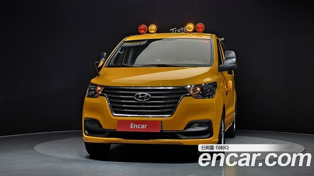 Hyundai Starex 2021 — photo 3