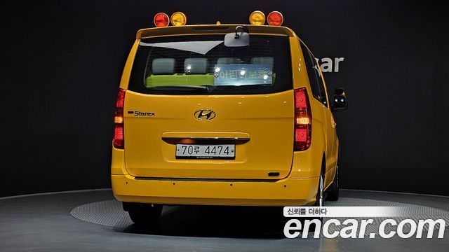 Hyundai Starex 2021 — photo 4