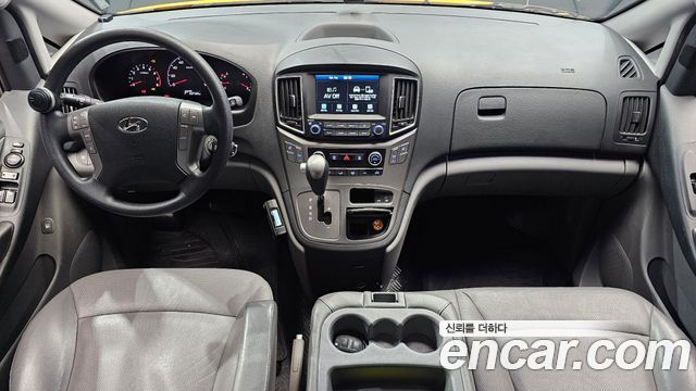 Hyundai Starex 2021 — photo 10