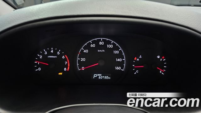 Hyundai Starex 2021 — photo 11