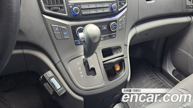 Hyundai Starex 2021 — photo 12