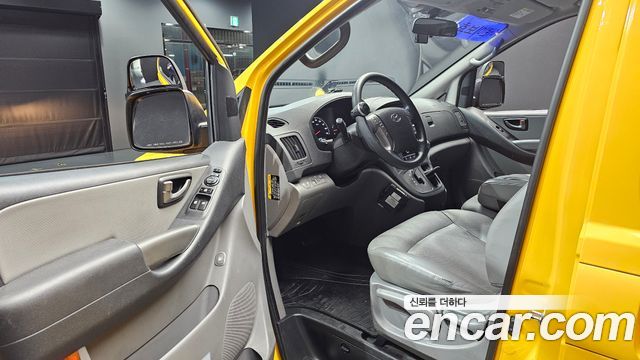 Hyundai Starex 2021 — photo 13