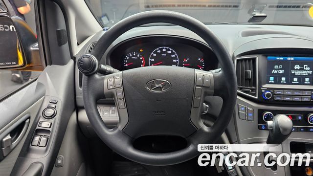 Hyundai Starex 2021 — photo 19