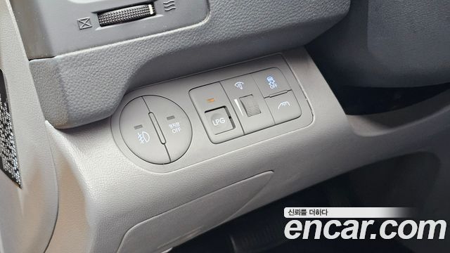 Hyundai Starex 2021 — photo 22