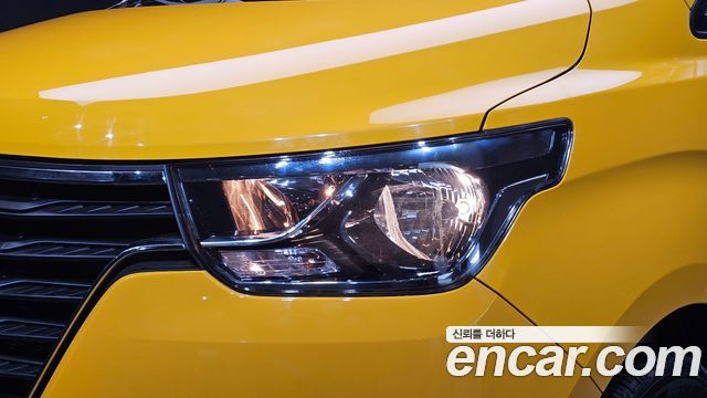 Hyundai Starex 2021 — photo 8