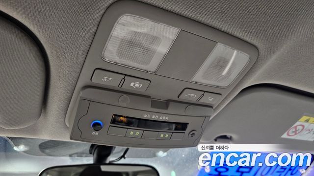 Hyundai Starex 2021 — photo 29