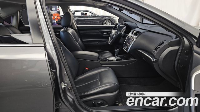 Nissan Altima 2017 — photo 11