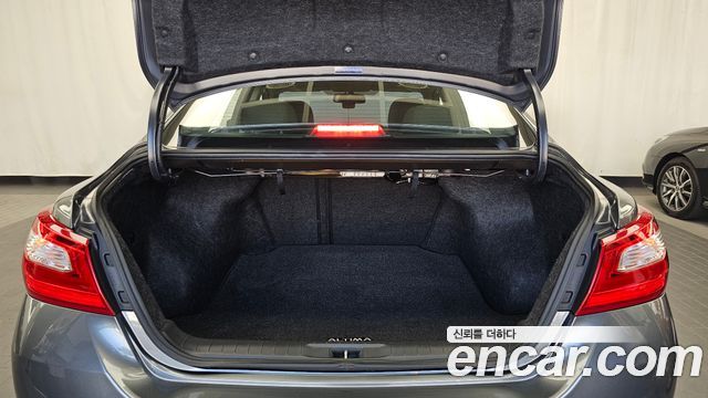 Nissan Altima 2017 — photo 20