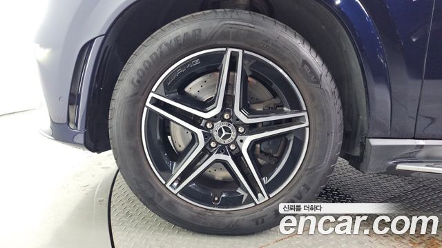 Mercedes-Benz GLE-Class 2021 — photo 5