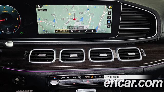 Mercedes-Benz GLE-Class 2021 — photo 23