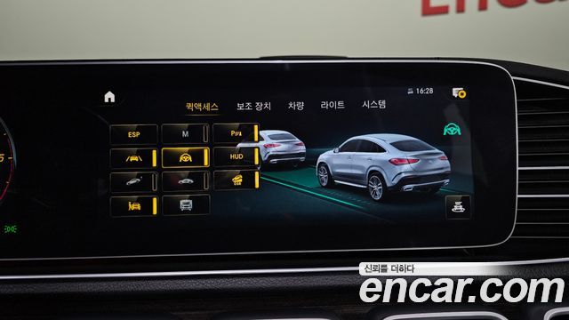 Mercedes-Benz GLE-Class 2021 — photo 25