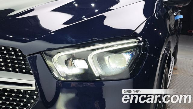 Mercedes-Benz GLE-Class 2021 — photo 8