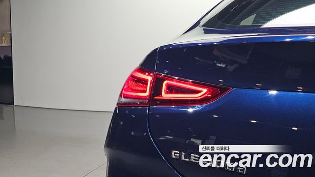 Mercedes-Benz GLE-Class 2021 — photo 9