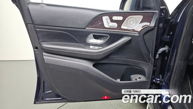 Mercedes-Benz GLE-Class 2021 — photo 14