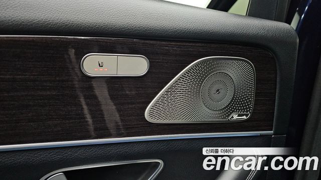 Mercedes-Benz GLE-Class 2021 — photo 31