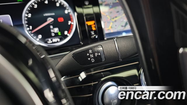Mercedes-Benz S-Class 2017 — photo 9