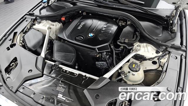 BMW 5-Series 2018 — photo 6