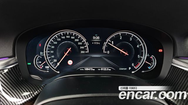 BMW 5-Series 2018 — photo 11