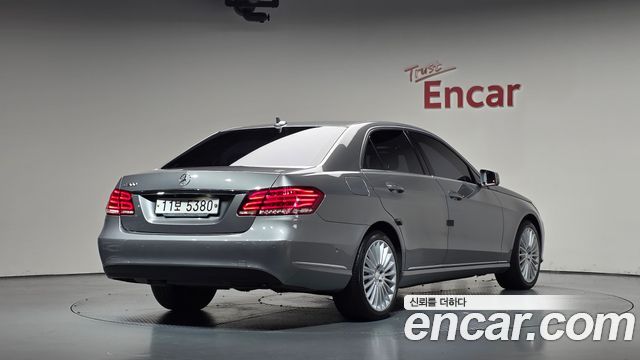 Mercedes-Benz E-Class 2015 — photo 2