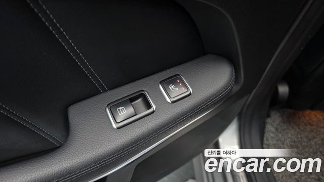 Mercedes-Benz E-Class 2015 — photo 25