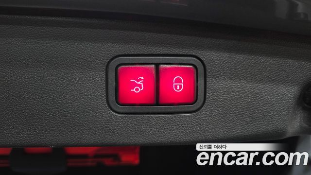 Mercedes-Benz E-Class 2015 — photo 26