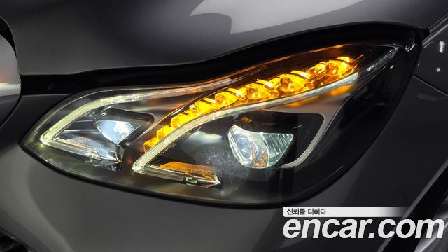 Mercedes-Benz E-Class 2015 — photo 8