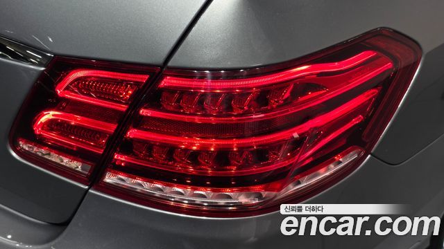 Mercedes-Benz E-Class 2015 — photo 9