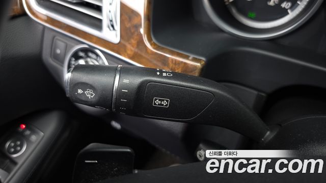 Mercedes-Benz E-Class 2015 — photo 29