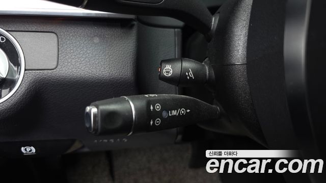 Mercedes-Benz E-Class 2015 — photo 30