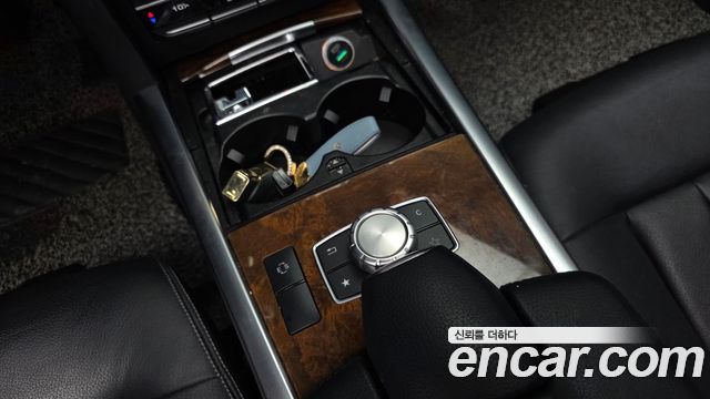 Mercedes-Benz E-Class 2015 — photo 32