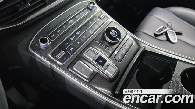 Hyundai Santafe 2021 — photo 12