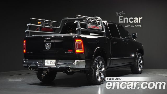 Dodge Ram Pick Up 2021 — photo 2