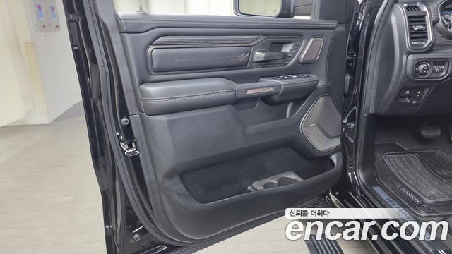 Dodge Ram Pick Up 2021 — photo 14