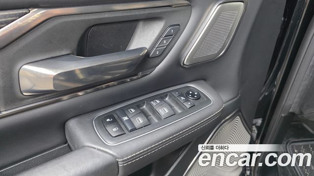 Dodge Ram Pick Up 2021 — photo 27