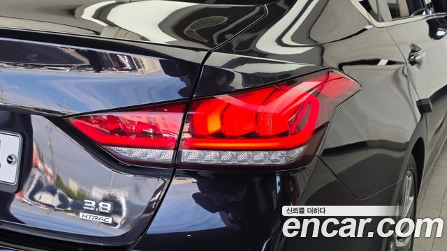 Genesis G80 2017 — photo 9