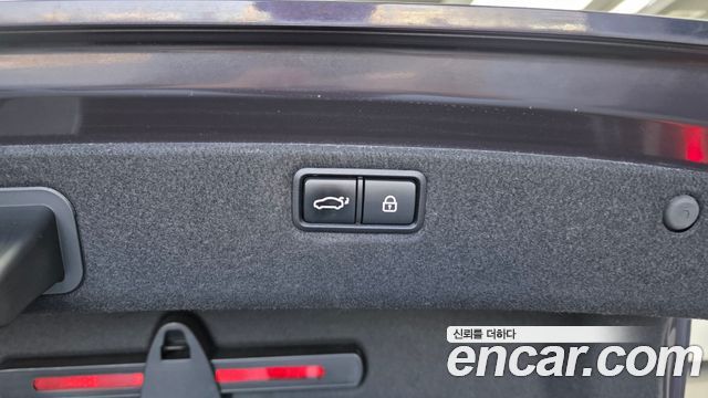 Genesis G80 2017 — photo 33