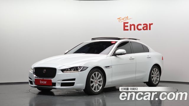 Jaguar XE 2016 — photo 1