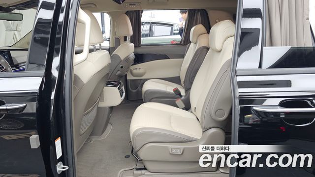 Kia Canival 2025 — photo 16