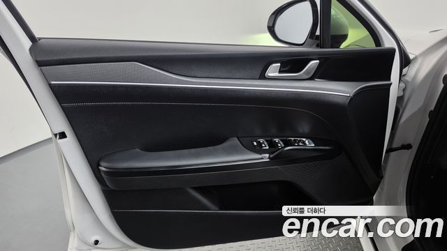 Kia K5 2026 — photo 14