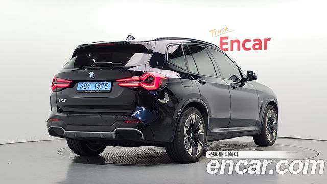 BMW iX3 2025 — photo 2